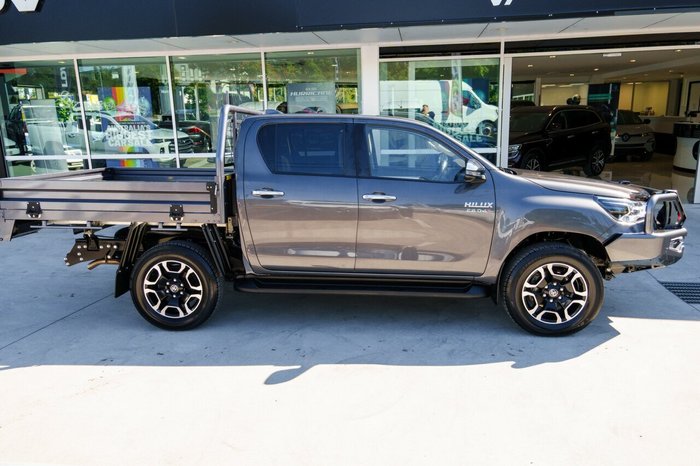 2023 Toyota Hilux SR5