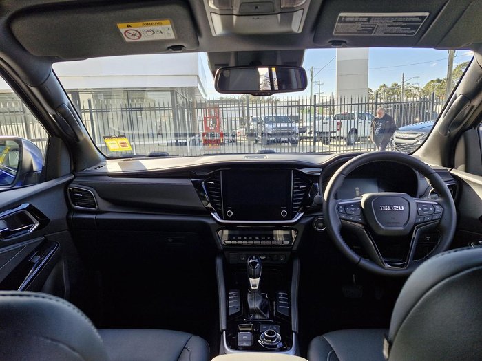 2025 Isuzu MU-X LS-T