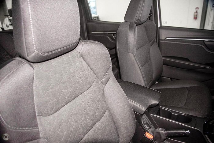 2025 Isuzu D-MAX LS-U MY24 4X4 Dual Range Moonstone White