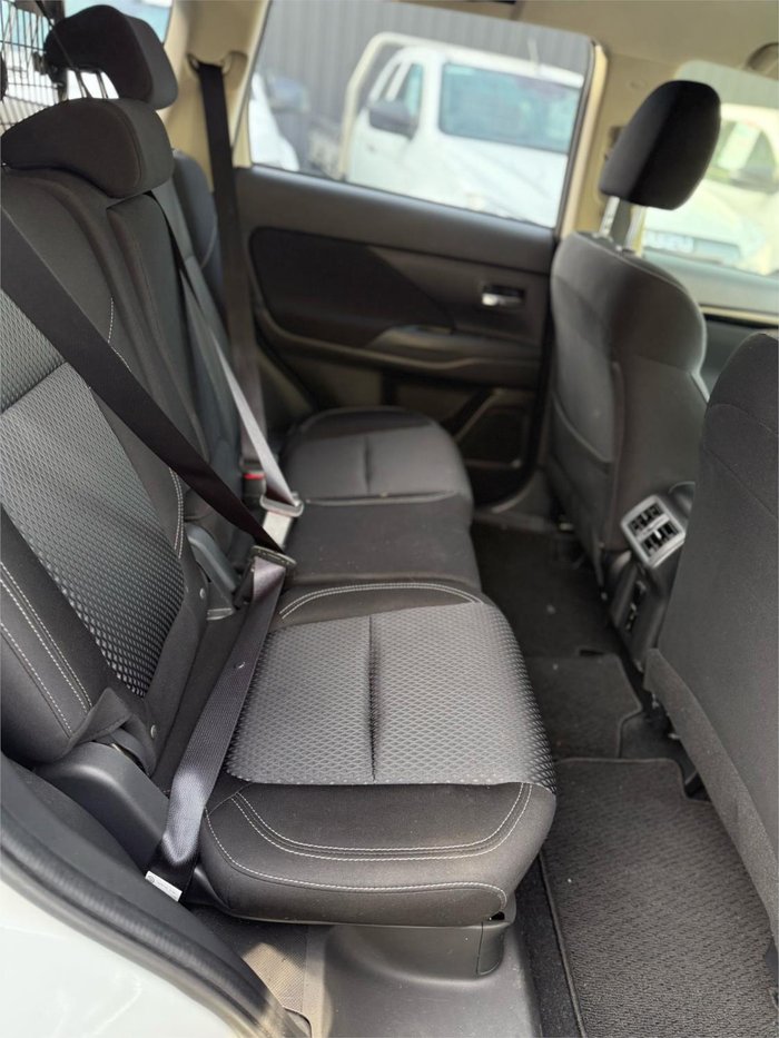 2021 Mitsubishi Outlander ES