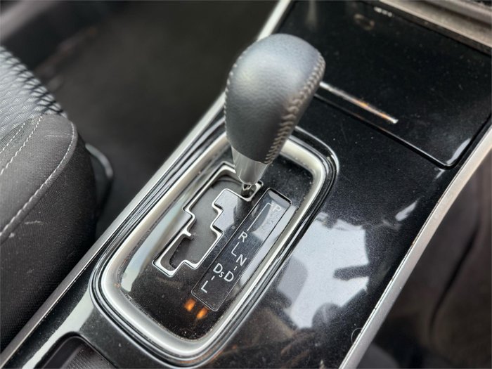 2021 Mitsubishi Outlander ES