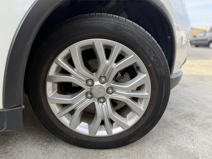 2021 Mitsubishi Outlander ES