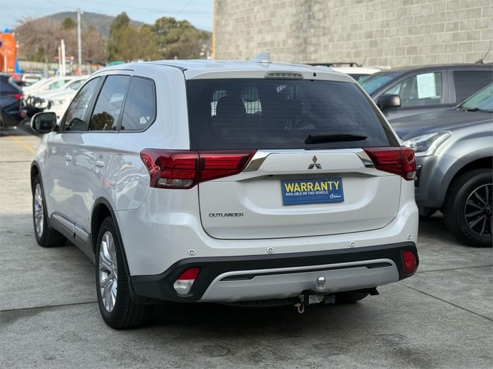 2021 Mitsubishi Outlander ES