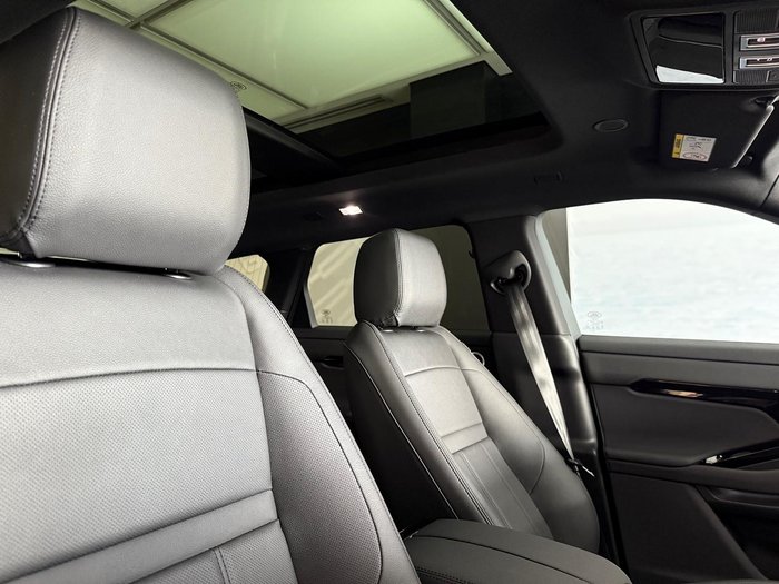2025 Land Rover Range Rover Evoque P250 Dynamic SE