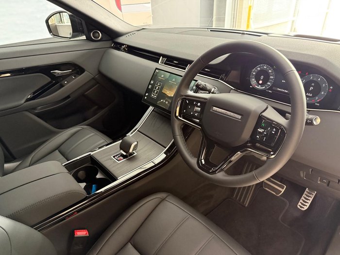 2025 Land Rover Range Rover Evoque P250 Dynamic SE
