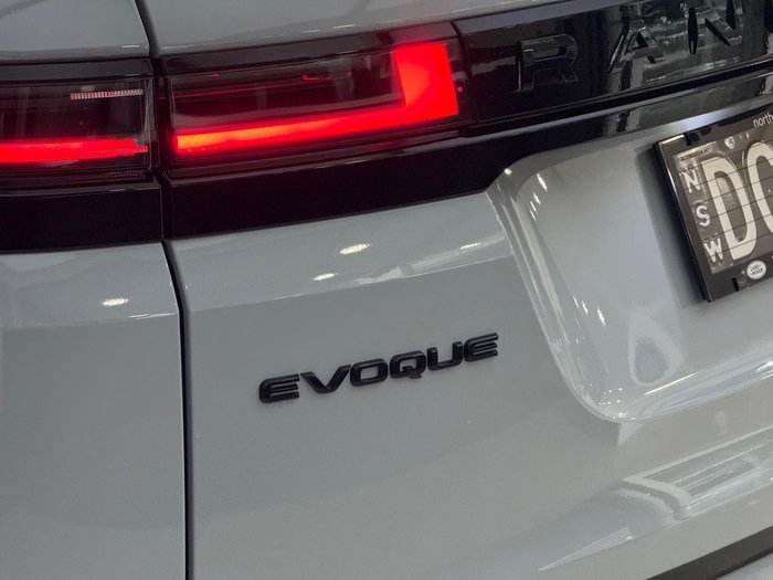 2025 Land Rover Range Rover Evoque P250 Dynamic SE