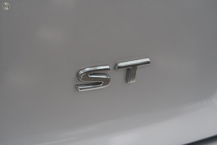 2019 Nissan Pathfinder ST