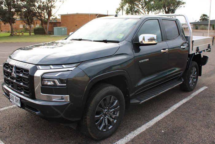 2025 Mitsubishi Triton GLS