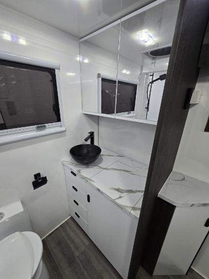 2024 New Age Caravans NAM8(Queen Bed)