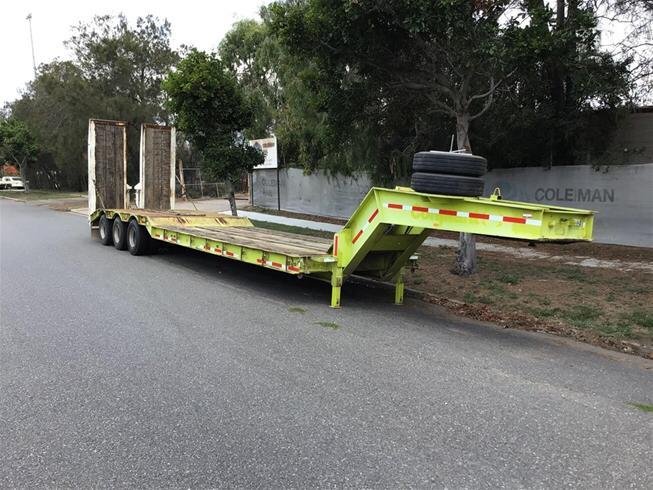 1994 Brentwood Tri Axle Float Green