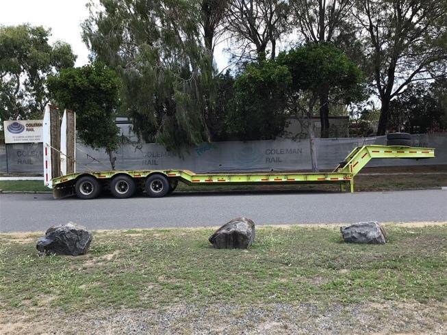 1994 Brentwood Tri Axle Float Green