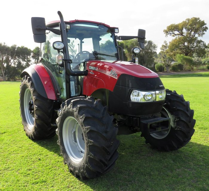 2025 CASE IH Farmall 95C Red