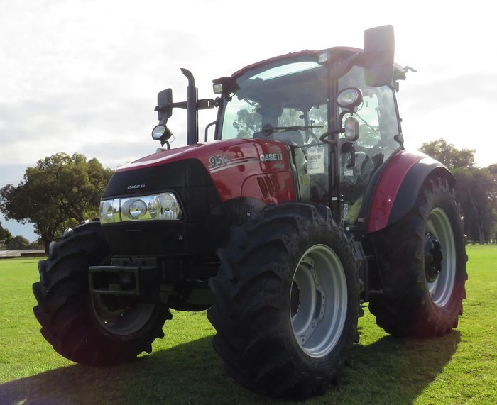 2025 CASE IH Farmall 95C Red