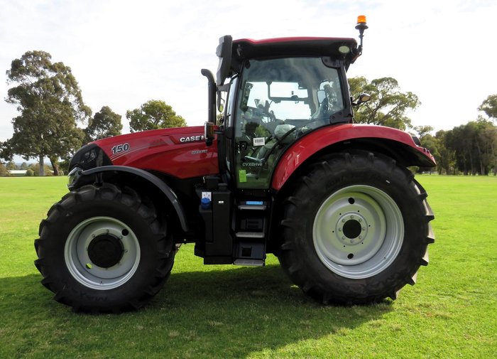 2025 CASE IH Maxxum 150 Red