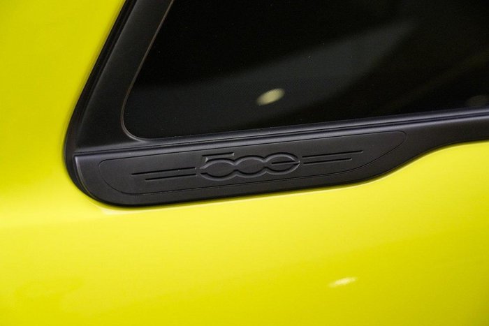 2023 Abarth 500e Turismo