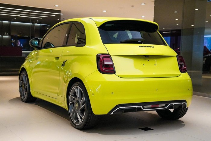 2023 Abarth 500e Turismo