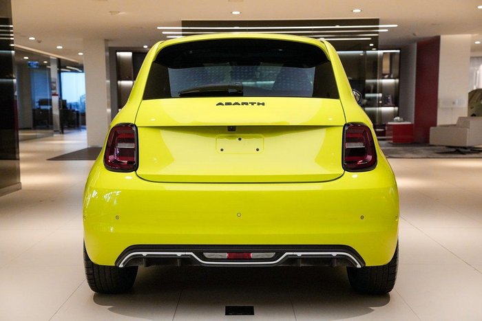 2023 Abarth 500e Turismo