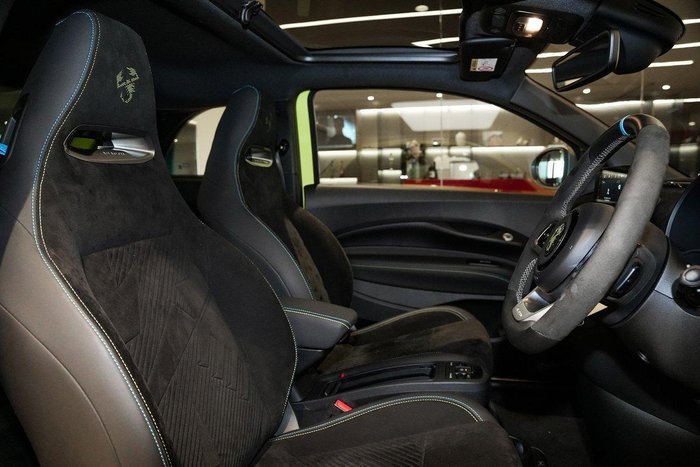 2023 Abarth 500e Turismo