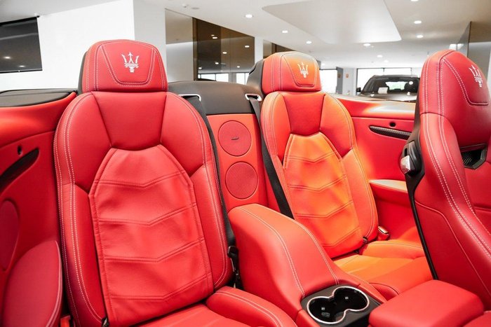 2015 Maserati GranCabrio Sport