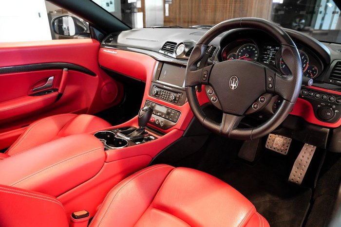 2015 Maserati GranCabrio Sport