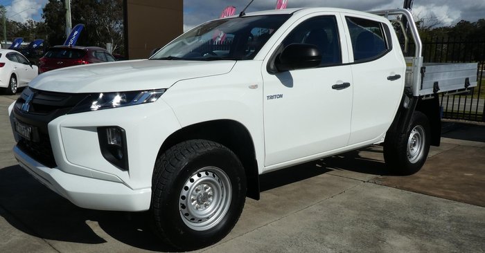 2022 Mitsubishi Triton GLX