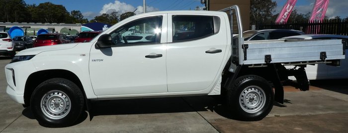 2022 Mitsubishi Triton GLX