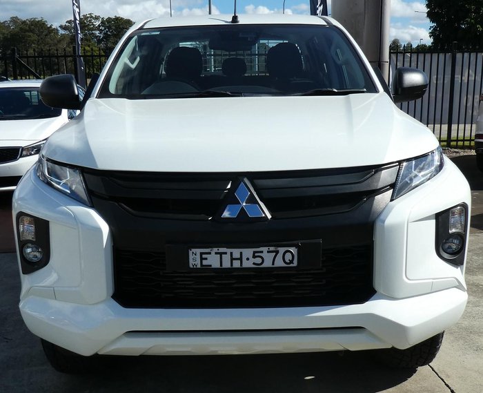 2022 Mitsubishi Triton GLX