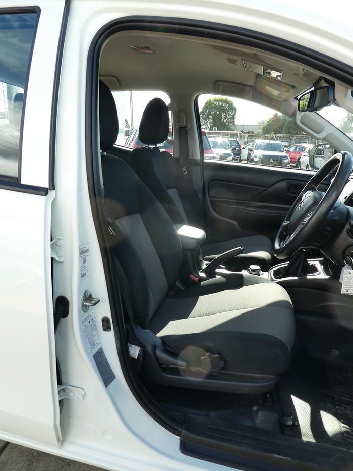 2022 Mitsubishi Triton GLX