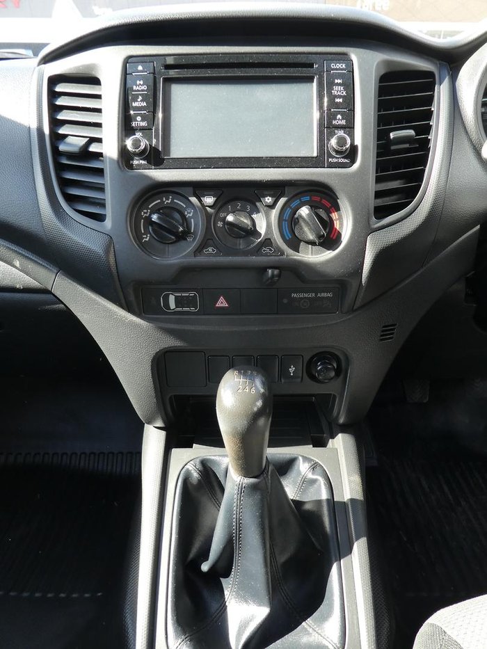 2022 Mitsubishi Triton GLX