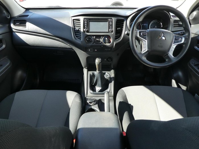 2022 Mitsubishi Triton GLX