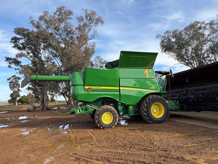 2019 John Deere S790 Green