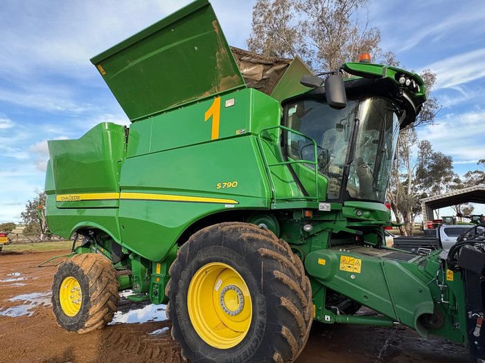 2019 John Deere S790 Green