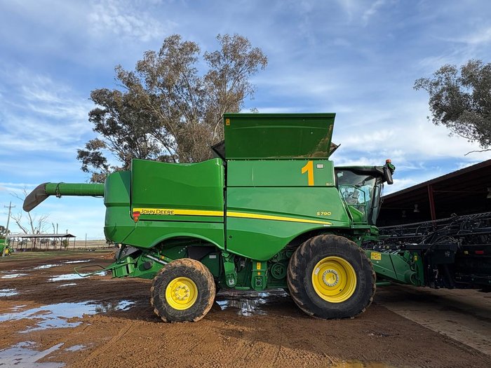 2019 John Deere S790 Green