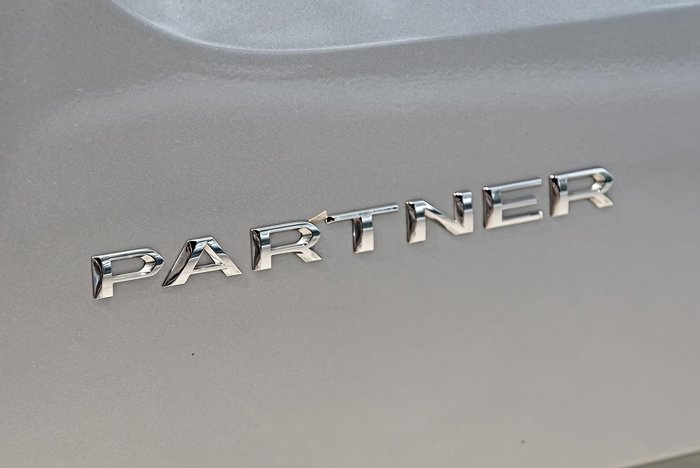 2021 Peugeot Partner 130 THP