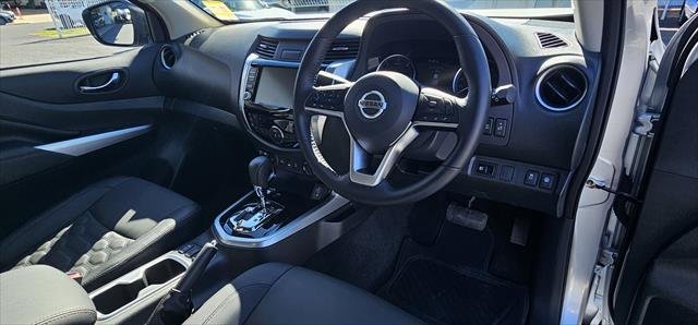 2024 NISSAN D23 ST-X NAVARA 4X4 2.3 DSL AUTO DC ST-X LN BRILLIANT SILVER