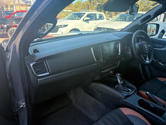 2025 Mazda BT-50 SP