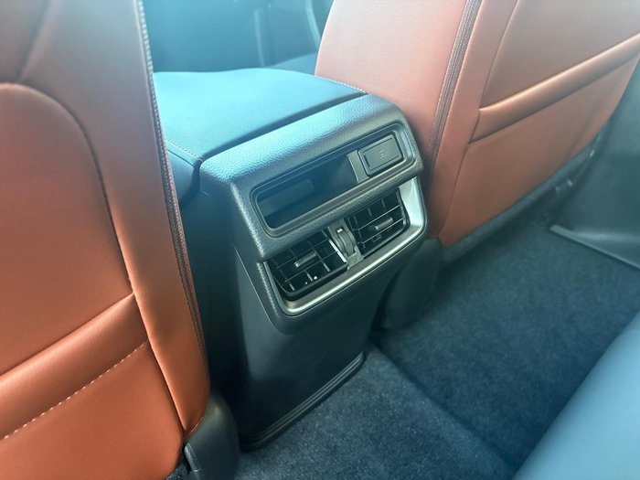 2025 Mazda BT-50 SP