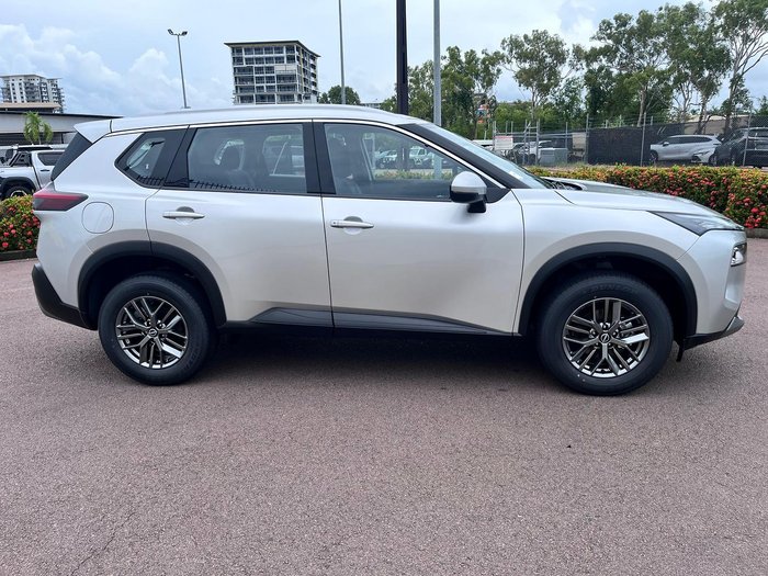 2025 Nissan X-TRAIL ST