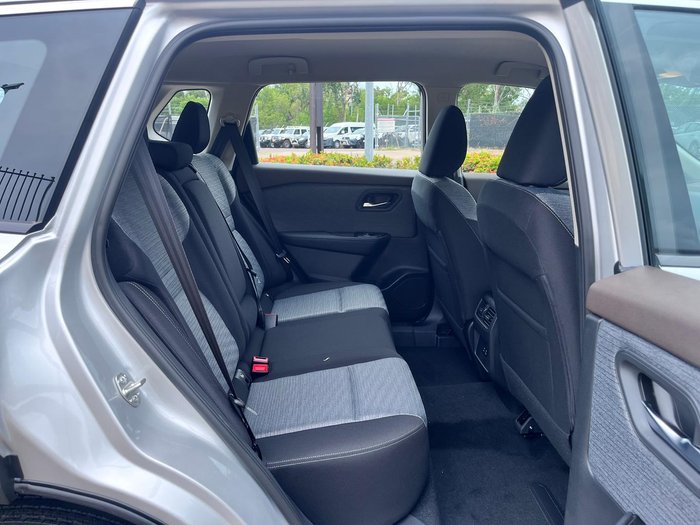 2025 Nissan X-TRAIL ST