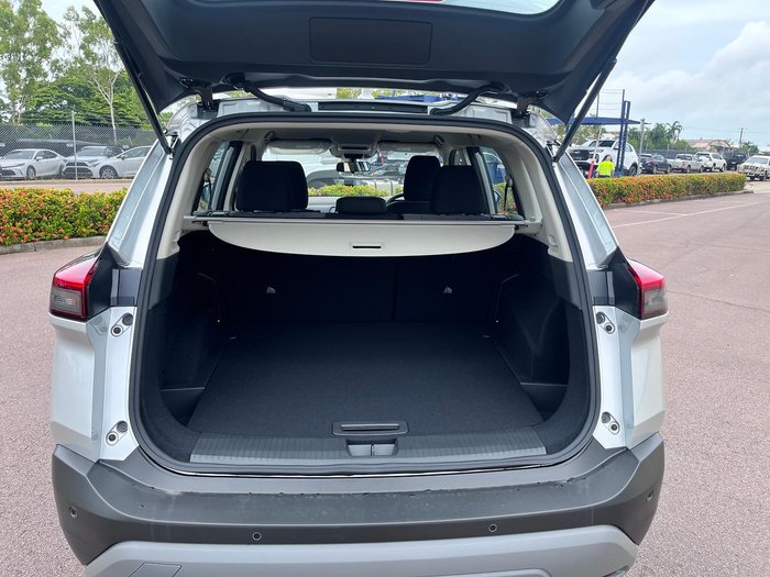 2025 Nissan X-TRAIL ST