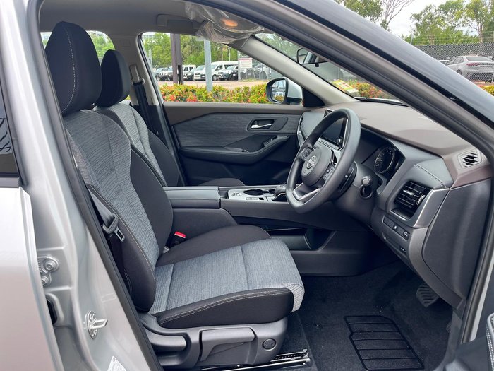 2025 Nissan X-TRAIL ST