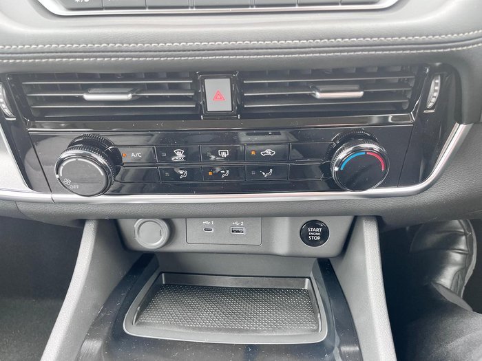 2025 Nissan X-TRAIL ST