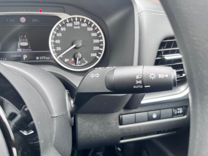 2025 Nissan X-TRAIL ST