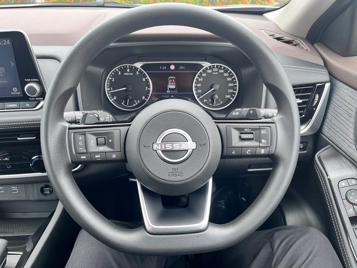 2025 Nissan X-TRAIL ST