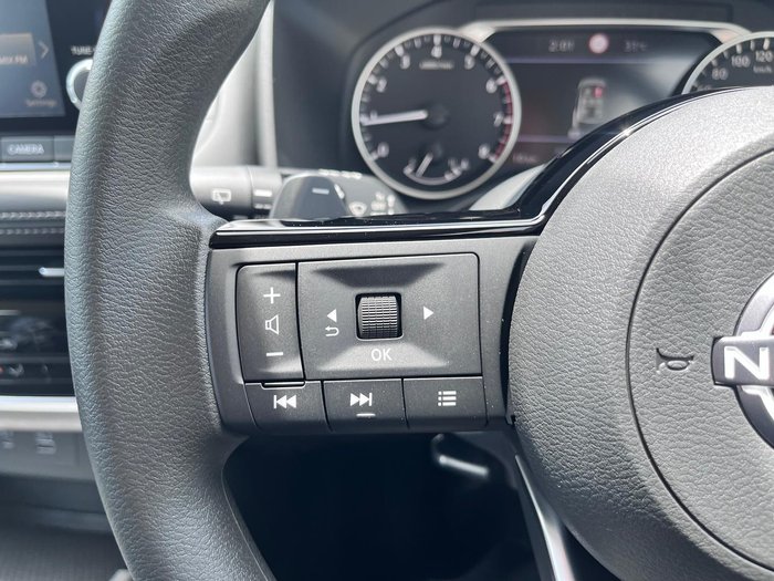 2025 Nissan X-TRAIL ST