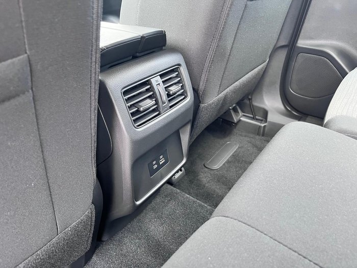 2025 Nissan X-TRAIL ST