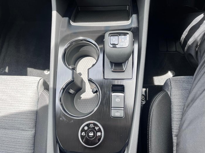 2025 Nissan X-TRAIL ST