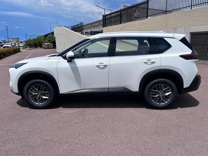 2025 Nissan X-TRAIL ST