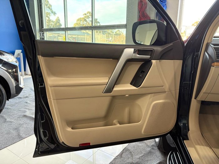 2021 Toyota Landcruiser Prado VX