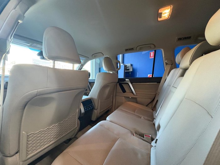 2021 Toyota Landcruiser Prado VX